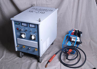 آلة لحام محمولة بغاز CO2 نوع TIG MIG / MAG 250A للصلب الكربوني