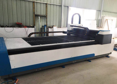 آلة القطع بالليزر CNC ذات ألياف خفيفة ، آلة القطع بالليزر بالليزر 1500 X 3000mm 1000W