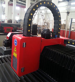 آلة القطع بالليزر CNC بالليزر 1500X3000mm FL-3015-500W حسب الطلب اللون