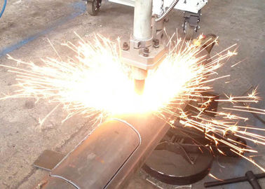 آلة قطع الأنبوب بالليزر لباب المصباح ، 50 Hz كتر الأنبوب CNC اللون المخصص