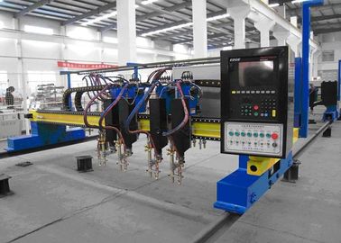 آلة قطع البلازما CNC ذات جسر الرافعة الأوتوماتيكي مع مشاعل قطع الشعلة المتعددة